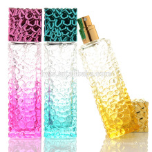 Bouteille de parfum de verre coloré de 50ml cube